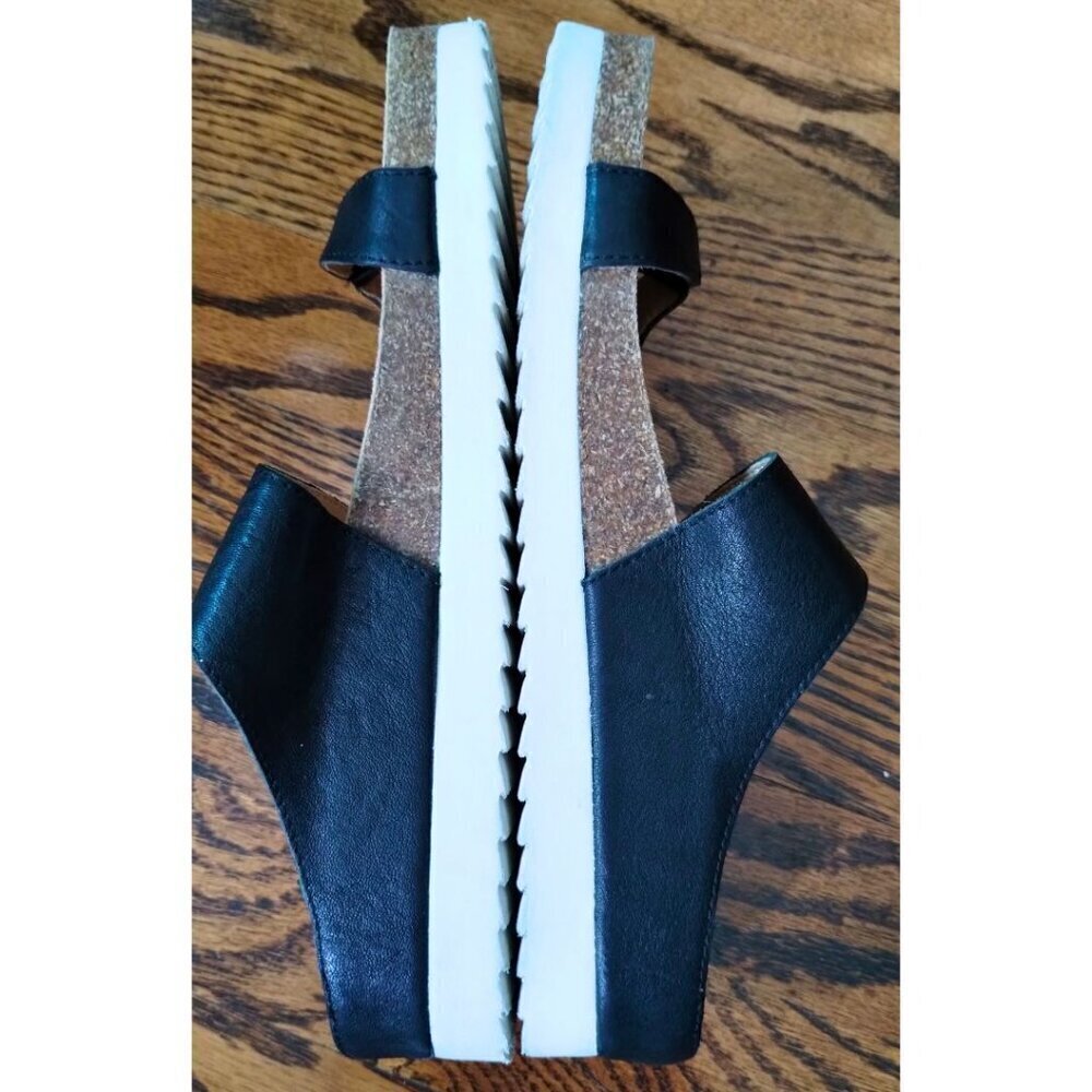 Women's Black Lucky Brand Harribel Toe-Loop Leather Sandals (Size 7M / 37.5) - Picture 4 of 6
